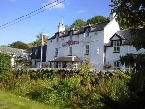 cairndow-exterior